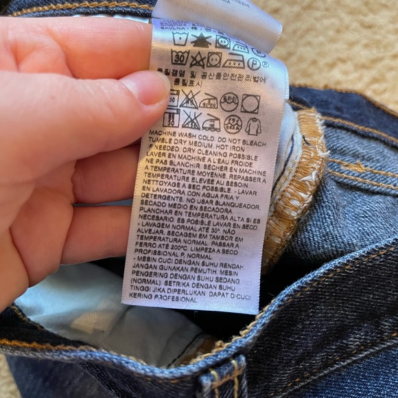 Levi jean shorts - Picture 13 of 15